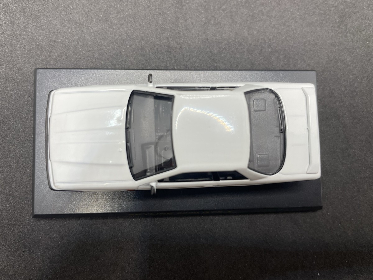 1/64 Kyosho Nissan Skyline 2000 GTS-X R31 White diecast