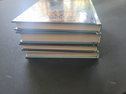 Treasury Of Childrens Classics 4 Book Lot Treasure Island 20000 Leagues J Verne - Picture 8 of 8
