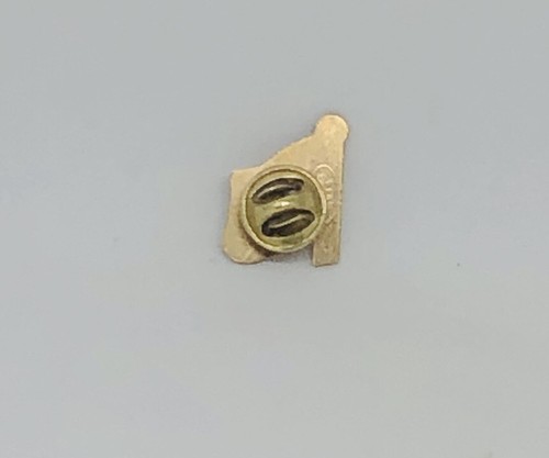 Patriotic USA American Waving Flag Lapel Pin U.S. Made In USA - Picture 3 of 5