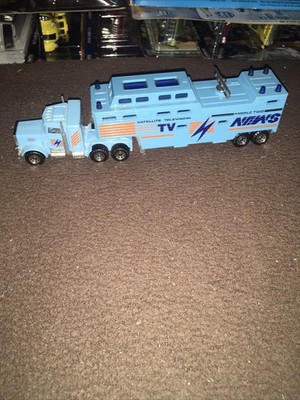 Vintage 1980 Matchbox Convoy Peterbilt Semi TV News Rig