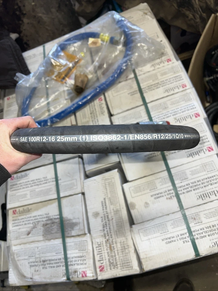 AGCO L023401 Hydraulic Hose Assembly – Parker 721-16 WP 1” 25mm SAE 100R12. NEW - Image 3 of 4