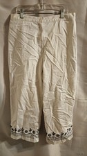 Eomens Alfred Dunner Size 12 White Cropped Pant