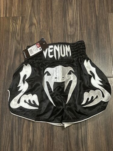 Venum Bangkok Inferno Muay Thai Shorts XS Black/White Kickboxing MMA - Picture 1 of 2