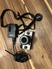 PENTAX Q-S1 Compact Digital Camera 40.5mm Lens Black White Battery Included
