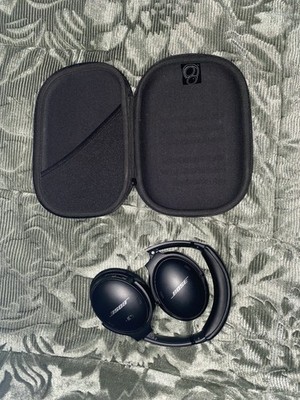 Bose QuietComfort 45 Over-Ear Black Headphones Bluetooth 3.5mm USB-C Case