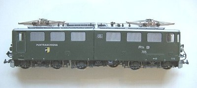 BEMO H0m  Lokomotive Ge 6/6 II 705 der Rhätischen Bahn  Puntraschigna