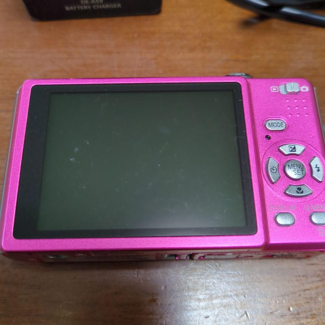 Panasonic LUMIX DMC-FS7 Pink 10 Megapixel Compact Camera with