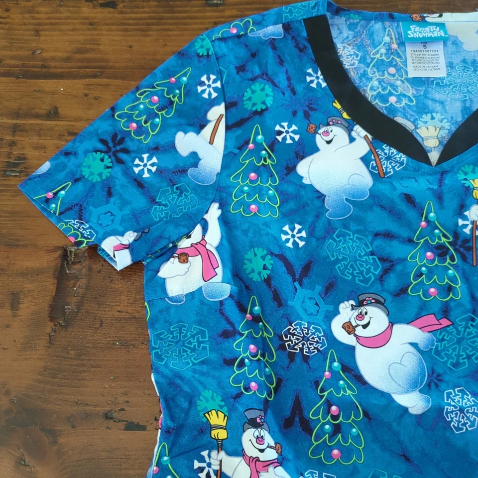 Frosty The Snowman Cherokee Christmas Woman's Scrubs Tooniforms V Neck Top Small - Image 3 of 4