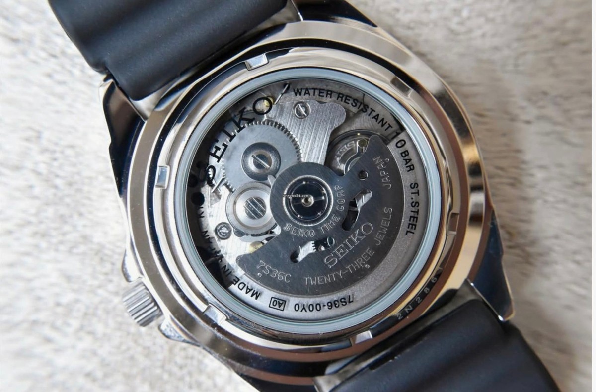 Seiko 5 SNZB33J2 Automatic Diver Watch 100M Black Dial Japan Made