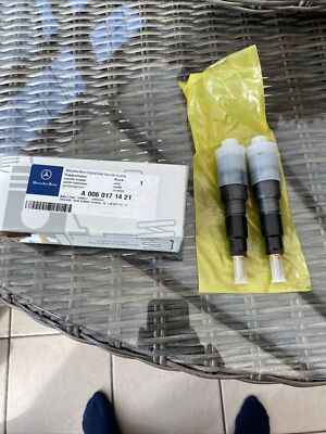 Set Of 6 X Nozzle and HolderMERCEDES VARIO Bus,VARIO VanA0060171421 30 Available