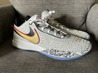NEW IN BOX NEVER WORN Nike LeBron XX 20 The Debut Nike Lebron XX 20  main image 3