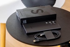 NEW Samsung Galaxy S22 Ultra 5G SM-S908U 128GB 8GB RAM Smartphone Unlocked 108MP 16