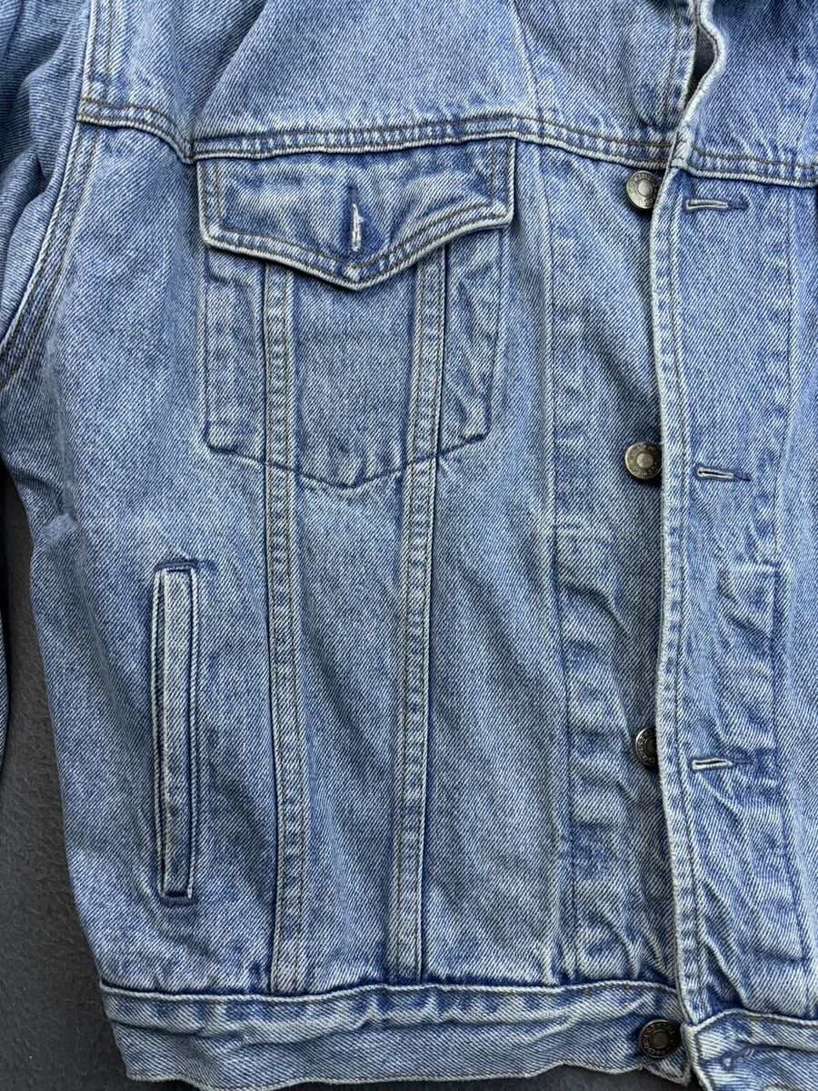 Vintage GAP Blue Denim Jean Trucker Jacket 305122-03-1 Mens Vintage GAP Blue Denim Jean Trucker Jacket 305122-03-1 Mens