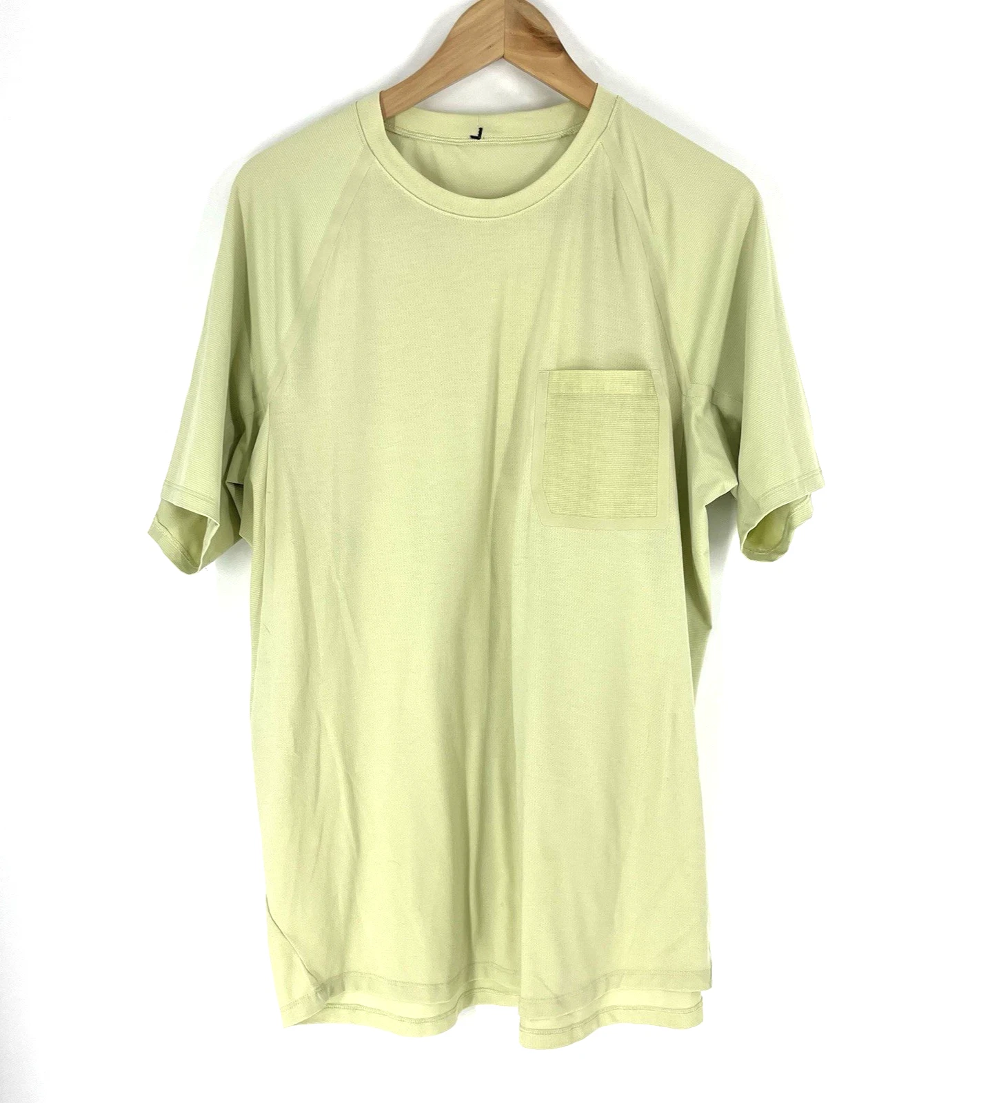 Lululemon T Shirt Medium Mens Dewy Green Ventilated Hiking Short Sleeve Pocket