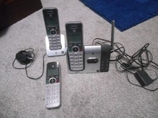 AT T CL82314 Cordless Phone System 3 Handsets DECT 6.0 Answering Machine Expand