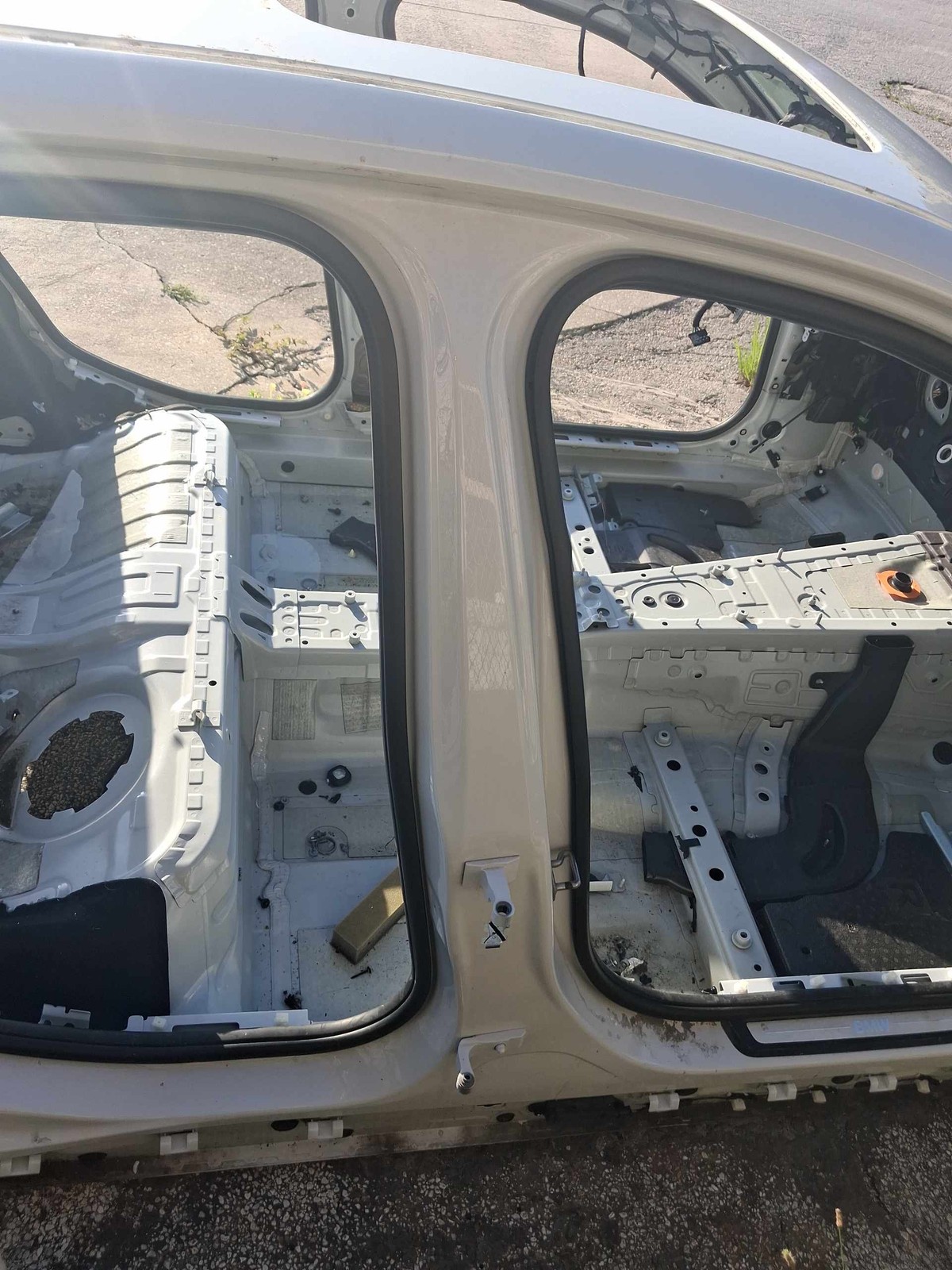 2018-2022 Right Center B-Pillar Panel Mineral White A96 OEM 41007493260