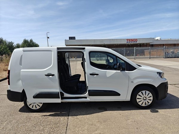 eBay - 2021/71 PEUGEOT PARTNER CR...