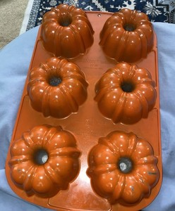Vintage Nordic Ware Bundt-Lette Mini Bundt 6 Cake Pan Orange Aluminum