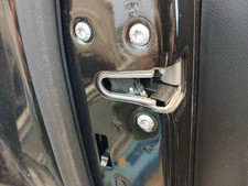 Porte arrière et accessoires Infiniti QX30