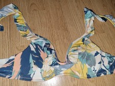 Gorgeous Multi-coloured MAT Underwired bikini Top size 8