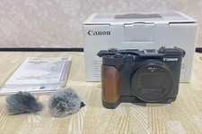 Canon PowerShot V1 Compact Digital Camera with Grip and Accessories Excellent