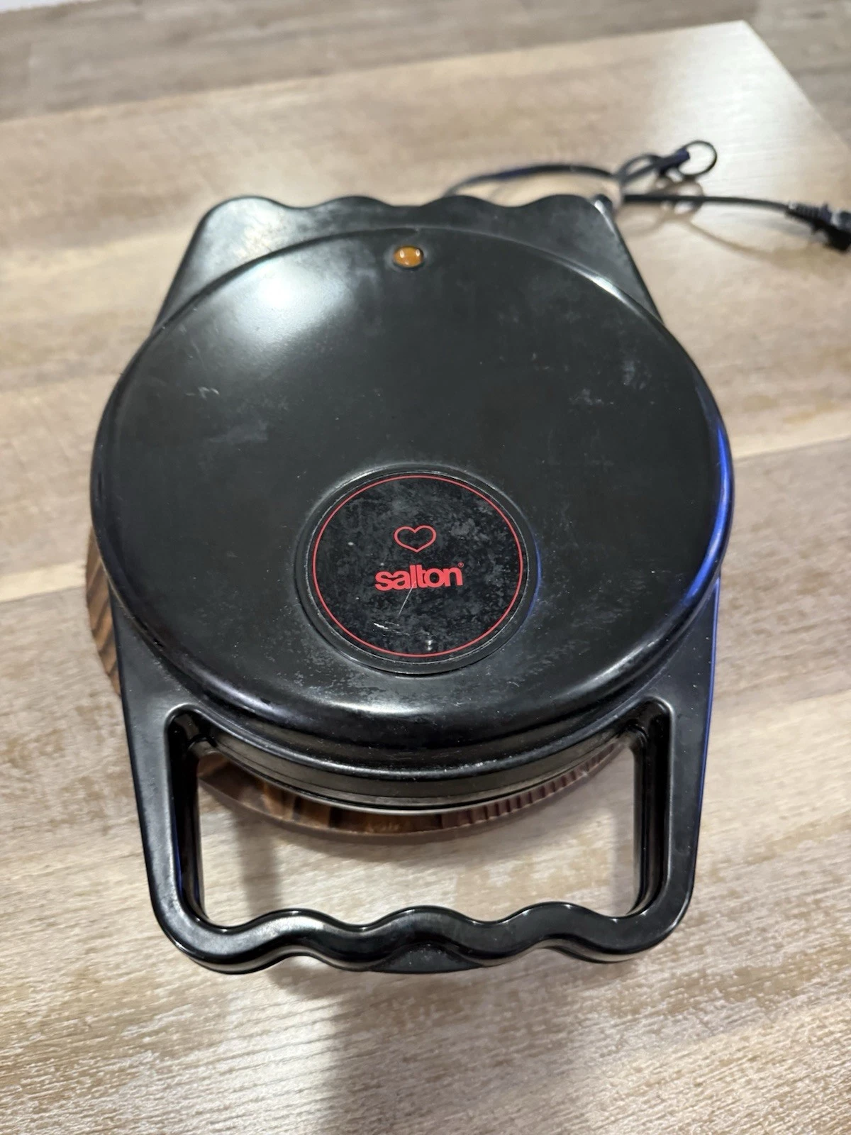 Salton Hearts Delight 5-HEARTS Waffle Maker Iron Model WM-5a TESTED WORKS