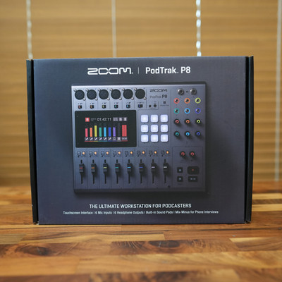 ZOOM PodTrak P8 The Ultimate Workstation Multi Track Recorder