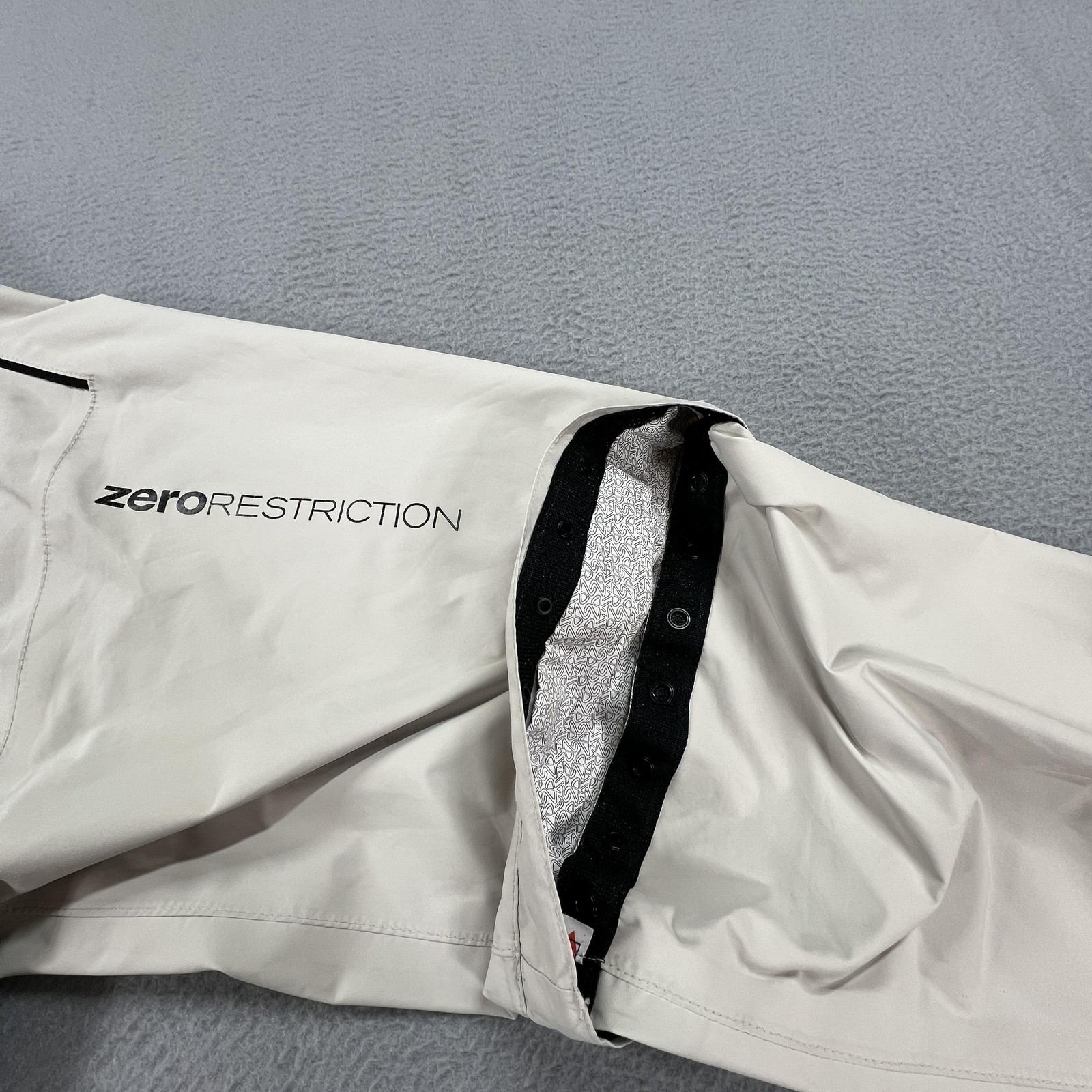 Zero Restriction Convertible Rain Jacket Mens Lar… - image 10