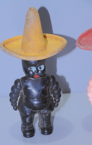 -2 ANCIENS POUPONS MINIATURES BEBE PISSEUR SOMBREROS CAOUTCHOUC JOUET VINTAGE D - Photo 2/16