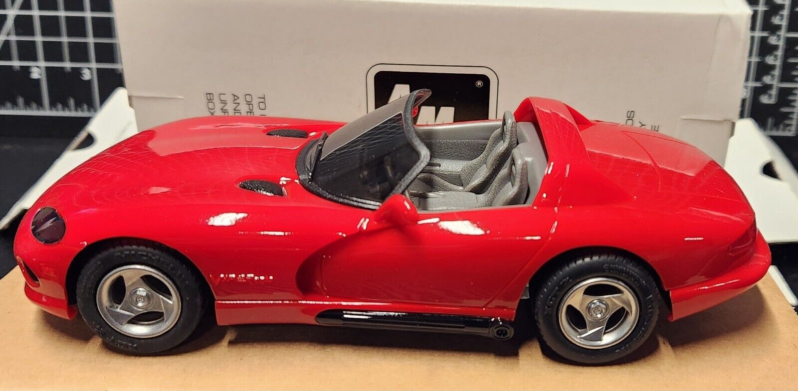 AMT / ERTL 1992 Dodge Viper RT/10 Red 6113 1/25 Scale PROMO ***FREE SHIPPING***