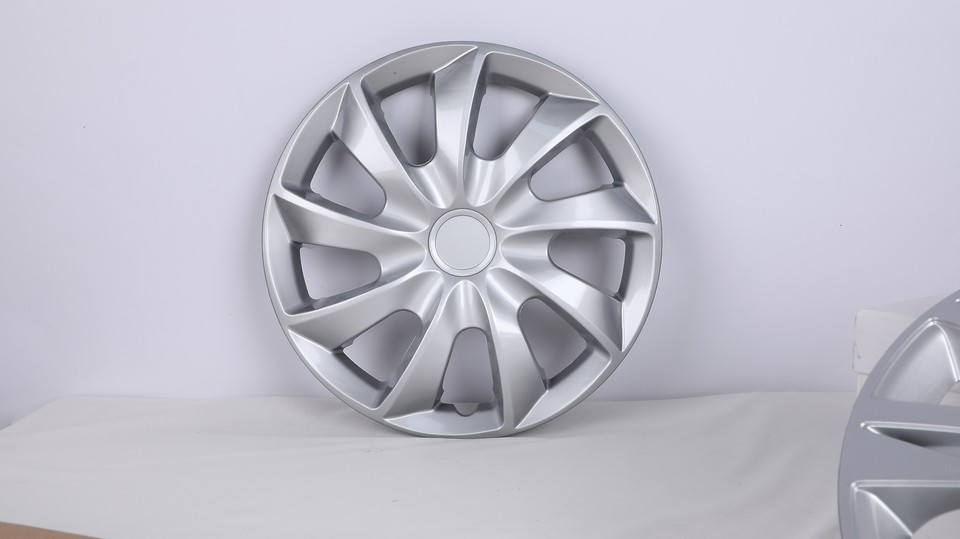 Set of 4 Silver 15 Wheel Covers Snap On Full Hub Caps fit R15 Tire