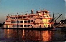 Bettendorf IA Robert River Rides Mississippi Belle II 2 Postcard unused (20654)