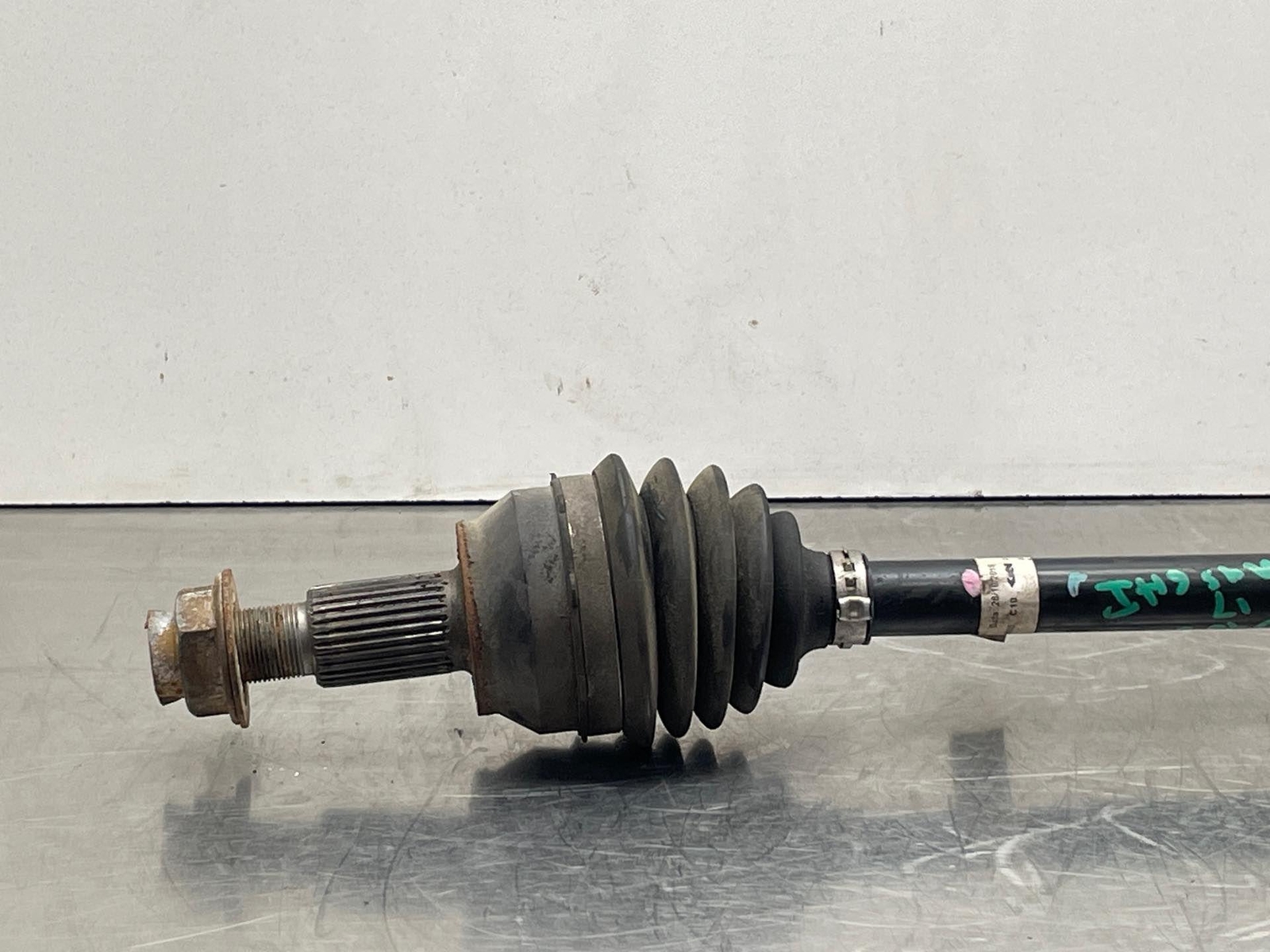 2017 Maserati Ghibli S Q4 3.0l Passenger Front Right Axle Shaft 06700351420 17