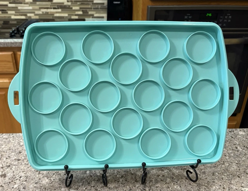 Tupperware BAKE N TAKE 18-Cupcake / 9x13” Rectangle Cake Taker: Aqua • Sealed - Image 4 of 4