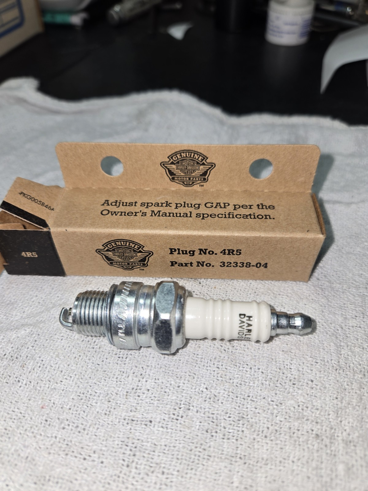 NEW OEM 71-85 Harley Davidson Sportster 4R5 Spark Plug 32338-04