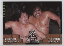 2008 Topps WWE Ultimate Rivals Chief Jay Strongbow vs Peter Maivia #76 5w0