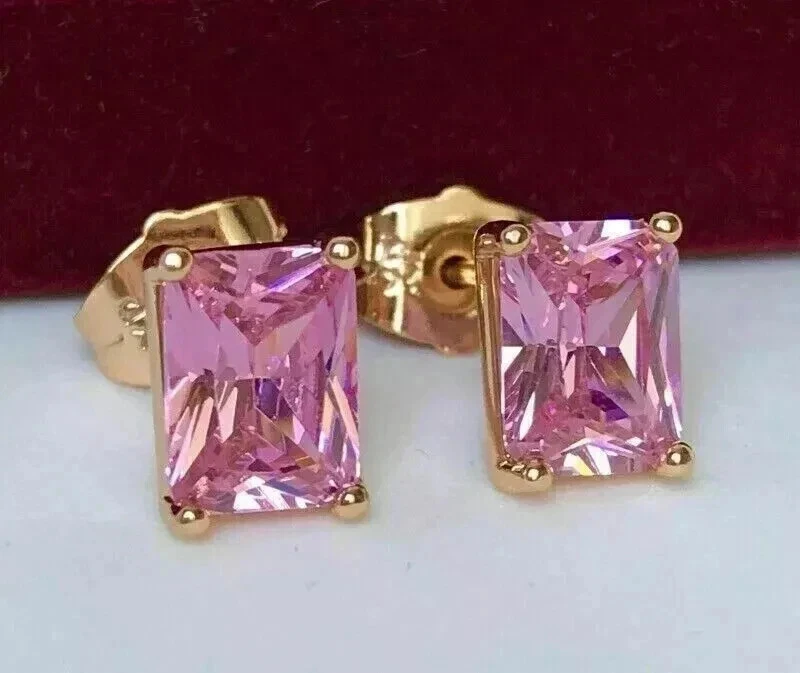 Pendiente de zafiro rosa creado en laboratorio esmeralda de 2 quilates para mujer enchapado en oro amarillo de 14 quilates Foto 4 de 4