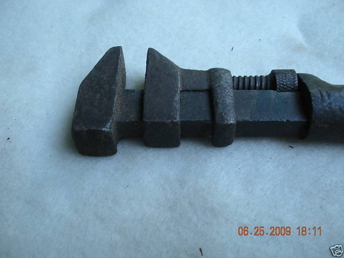 6 1/2" Wood Handled Adjustable Handle Wrench - Bild 6 von 7