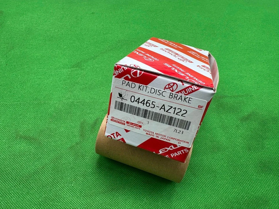 04465-AZ122 For 2004-2009 Toyota Prius Front Brake Pads New - Image 3 of 4