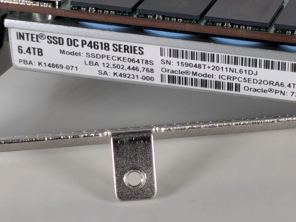 New SSDPECKE064T8S Intel DC P4618 6.4TB HHHL PCIe NVMe TLC SSD Oracle 7361454 - Image 4 of 4