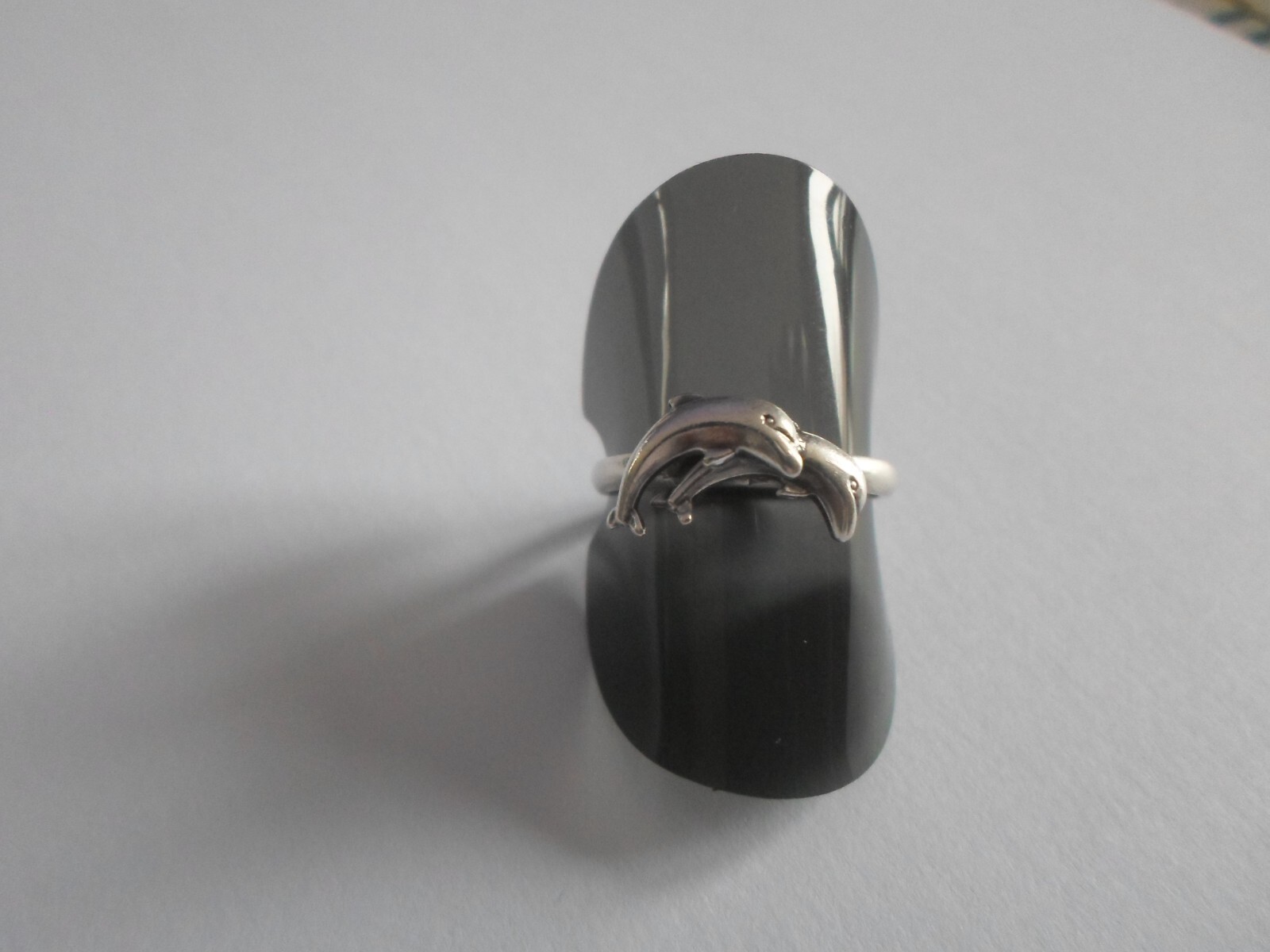 solid silver ring, dolphin duo, size 56 - image 8