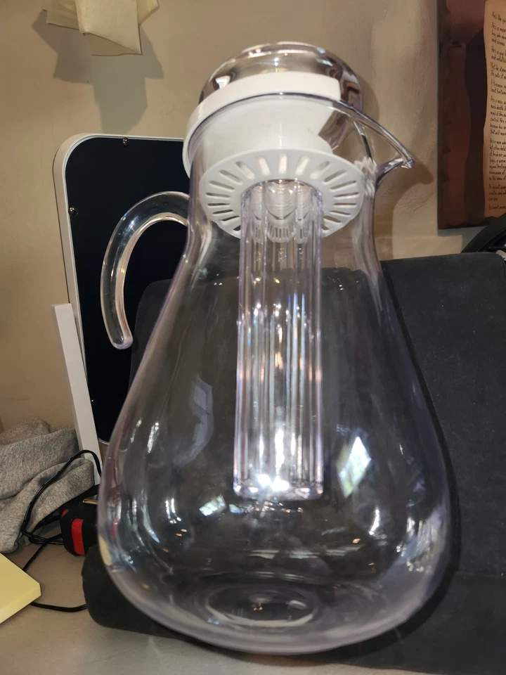 Infusion Pitcher, Mainstay's, 3.4 qt. with Removable Ice Core, Preowned - Image 3 of 4