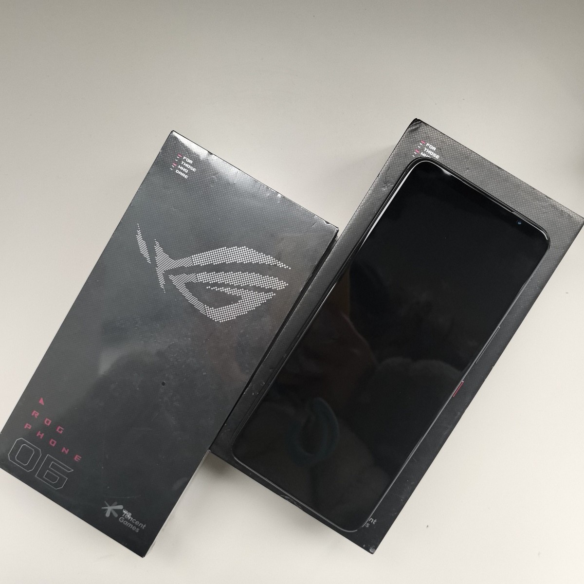 ASUS ROG Phone 6 - 256 GB - Phantom Black (Unlocked) for sale