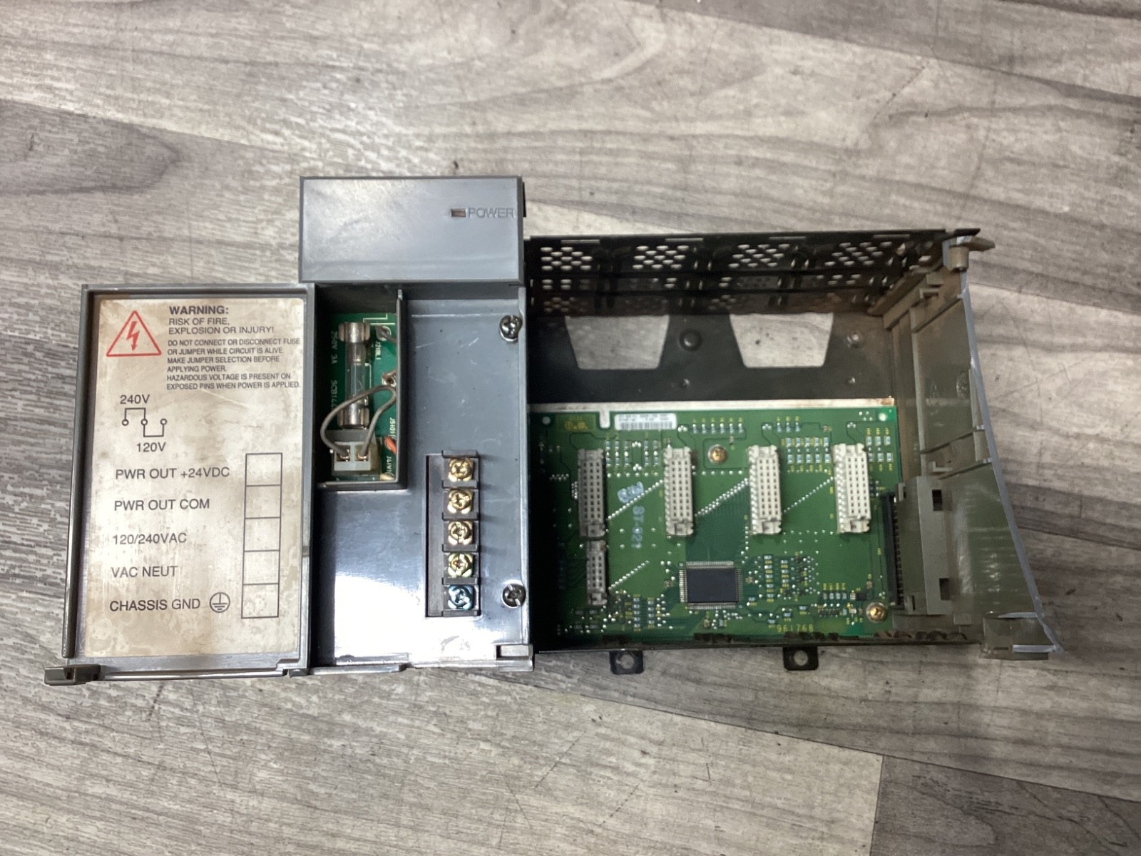Allen bradley 1746-A4 SLC500 4 slot rack with 1746-P1 Power Supply#303G104PR7