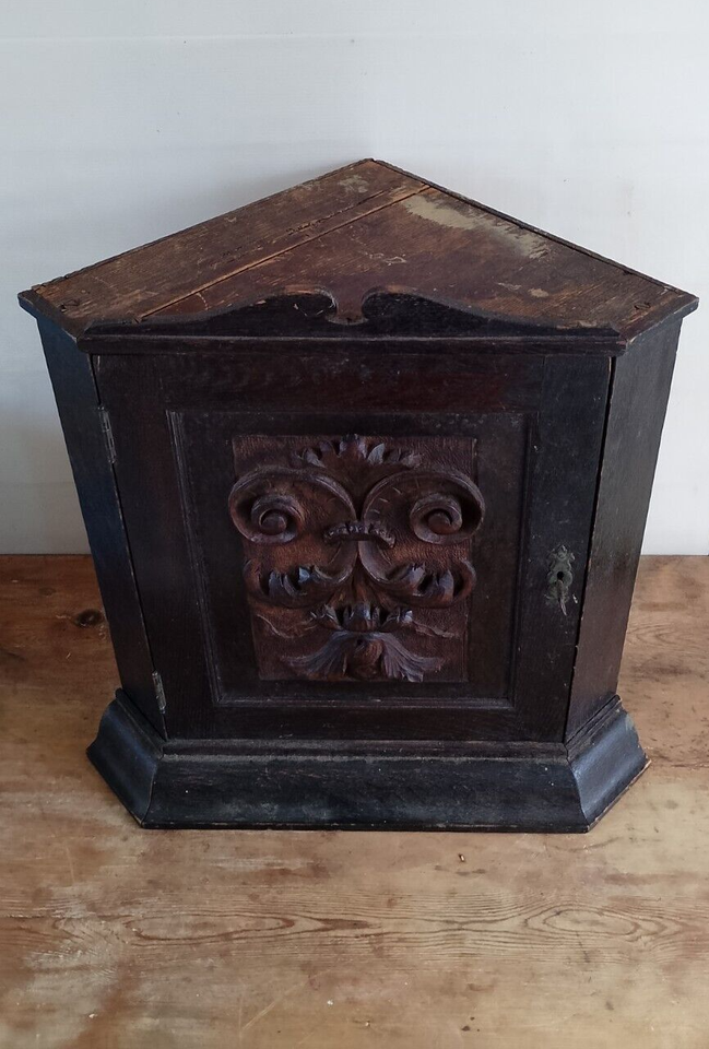 Antique Early Victorian Oak Corner Cupboard Still With Key That Locks