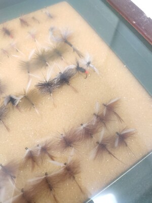 Lot de 80+ leurres d'appâts vintage pêche à la mouche : cuillère à