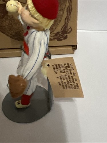 Vintage Small People By Cecily W/Stand Baseball Boy Blonde hair Doll 1984 NICE - Picture 4 of 4