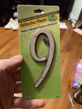 HY-KO 4" Reflective Plastic House Number 9 with Nails New in Package L1