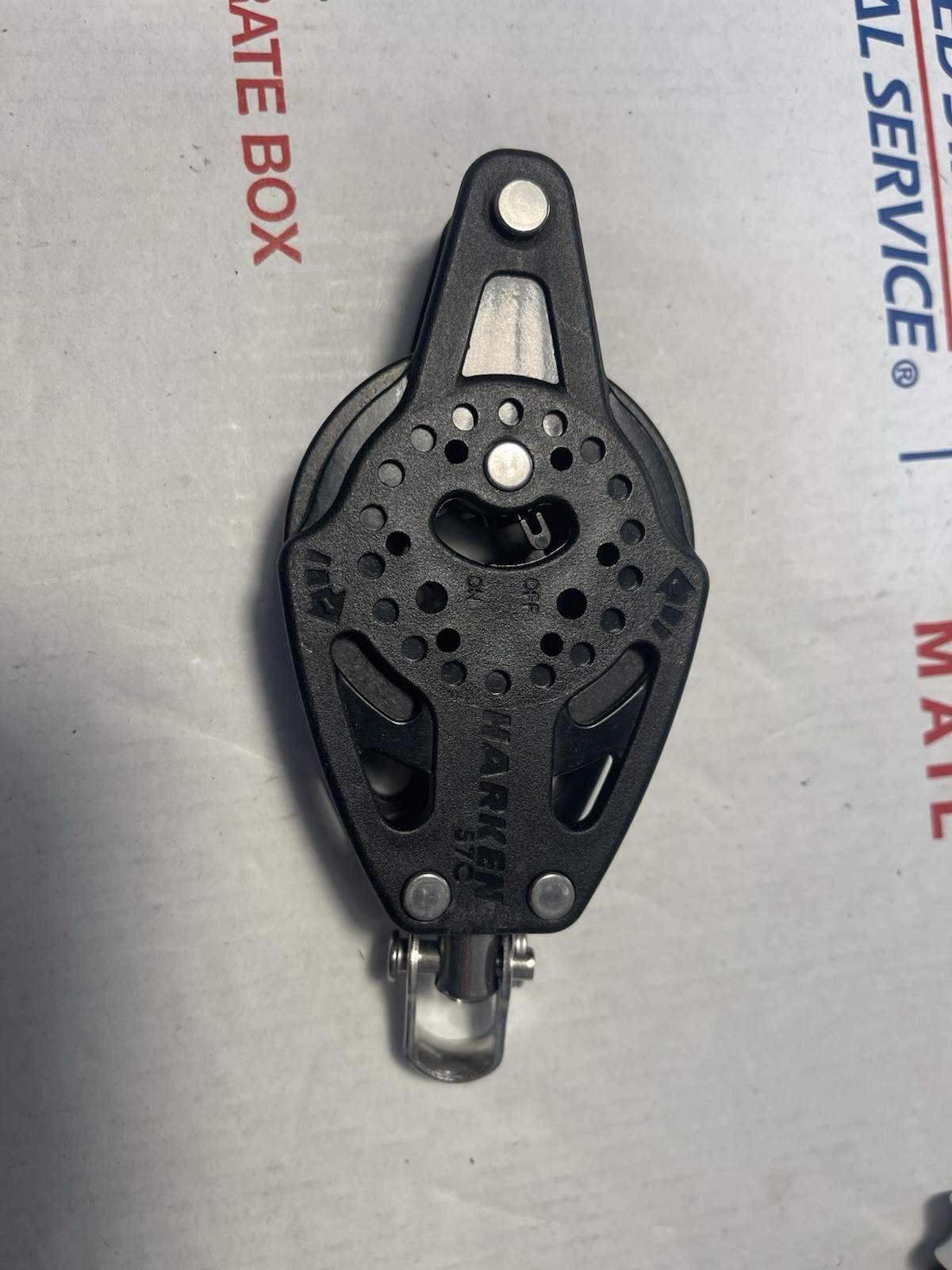Harken 57mm Carbo Single Ratchet Block w/Swivel &amp; Becket HARKEN 2136