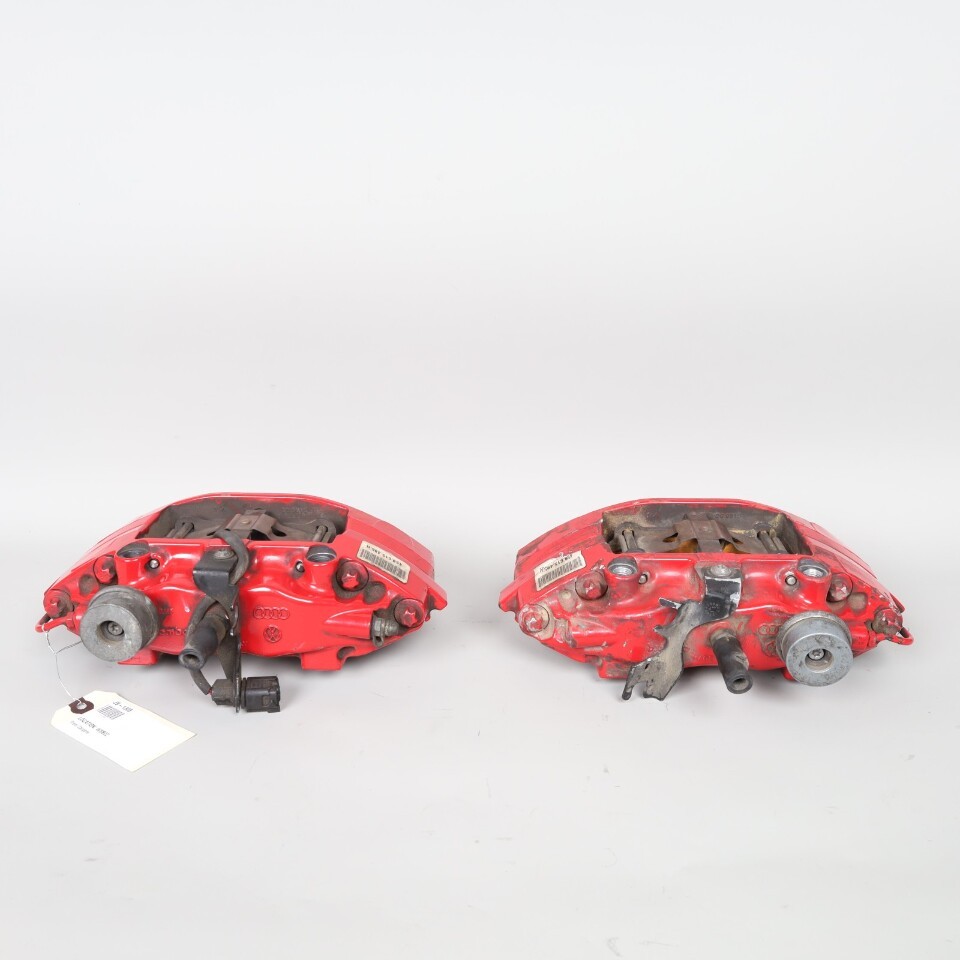Audi R8 2017-2023 Rear Right Brembo brake calipers with pads Pair